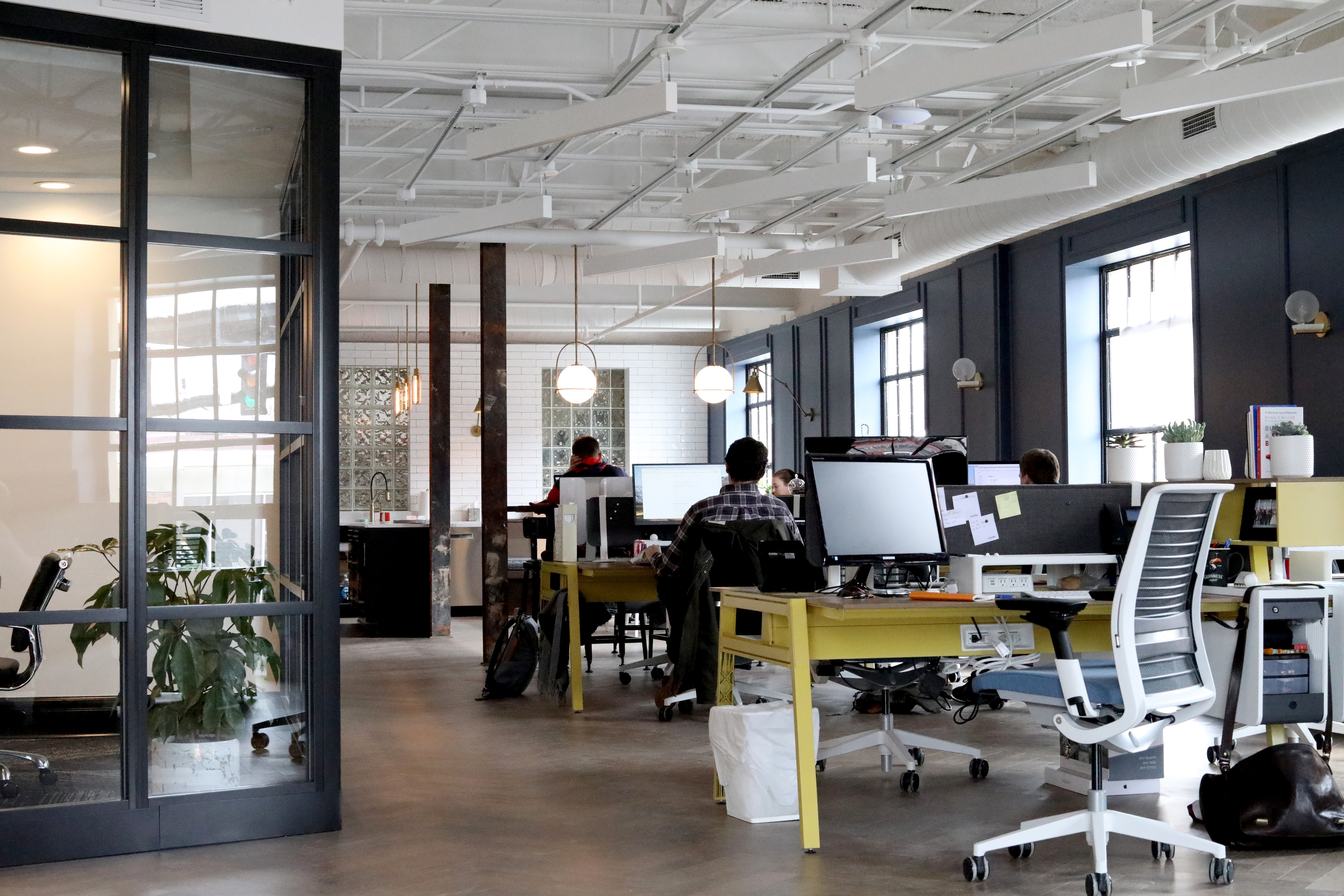 in-house vs outsourcing pros and cons